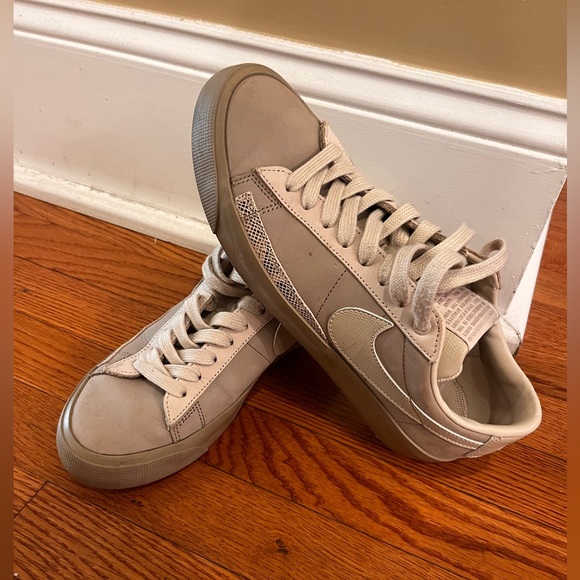 Nike Other - Nike SB Zoom Blazer Low QS khaki